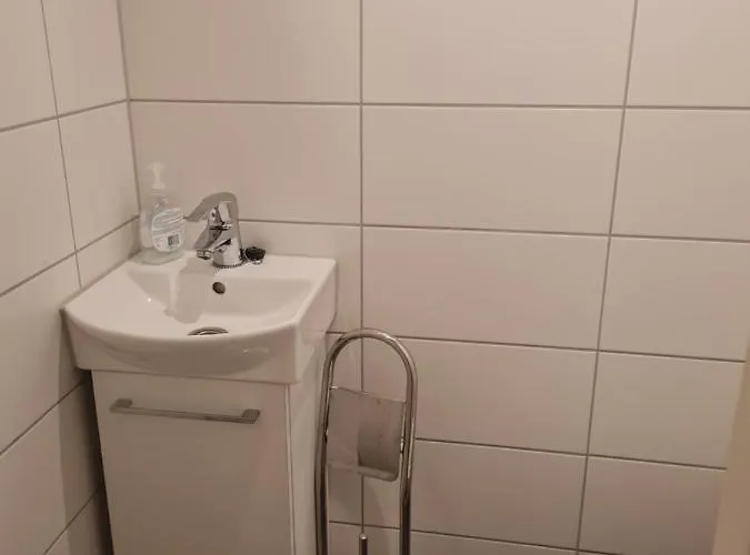 Privat In Shared 3 Manglerud *