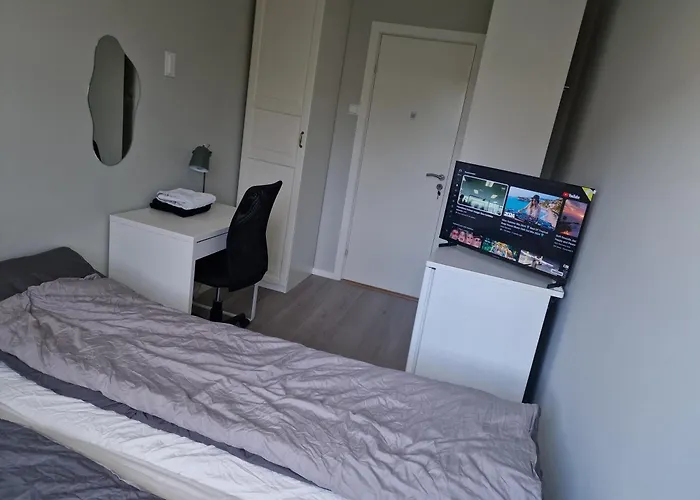 Privat In Shared 3 Manglerud *